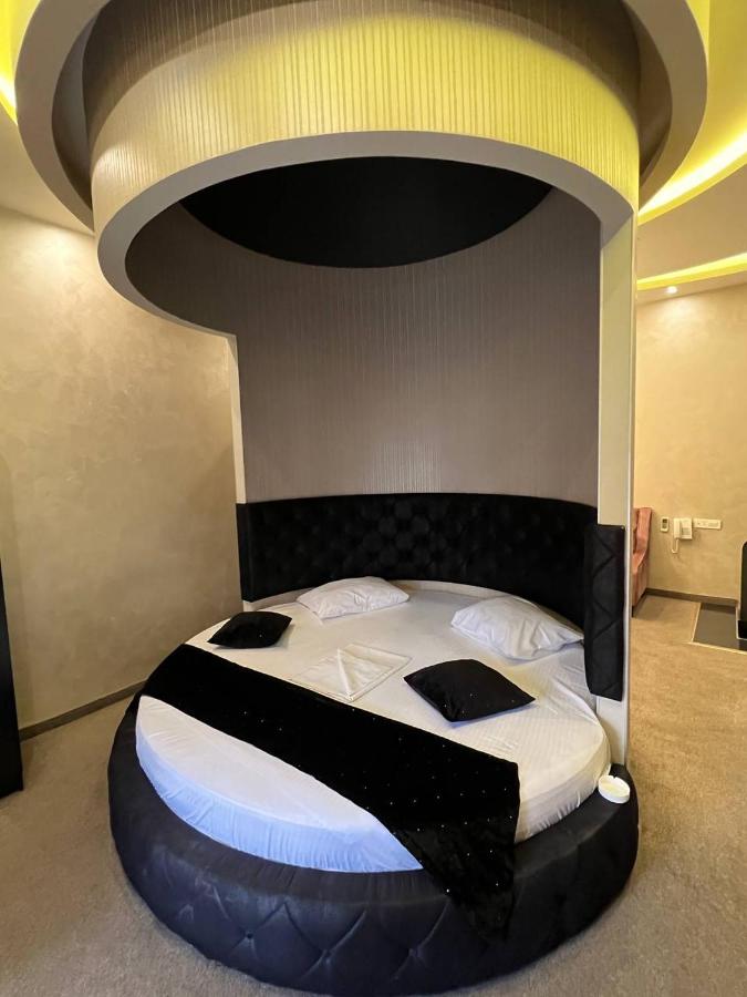 Hotel Roma & Tours photo