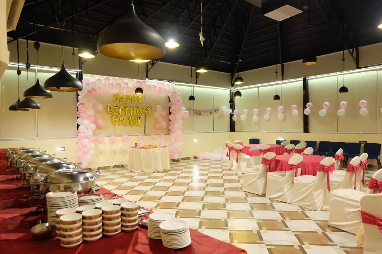 Kushinagar拘尸那迦帝國酒店 22 年最新房價