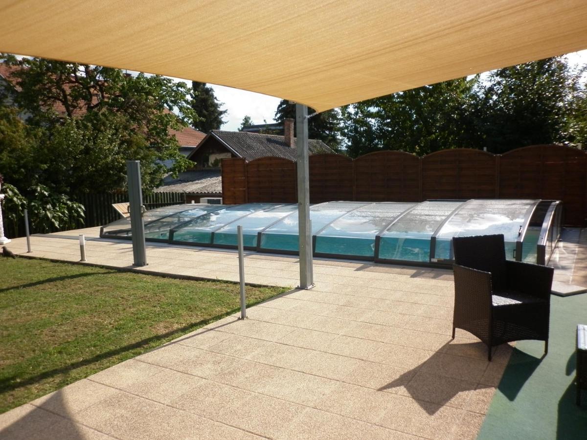 Heated swimming pool: Luxury Villa Heviz