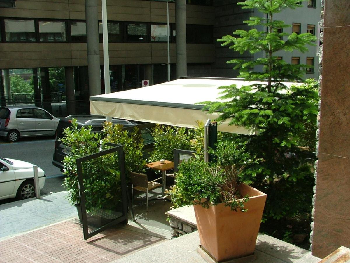 Aparthotel El Serch photo