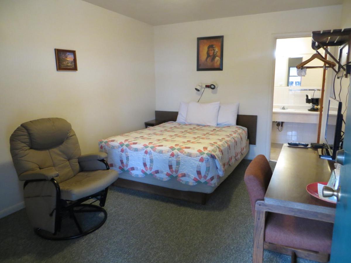 Chief Motel — photo 23