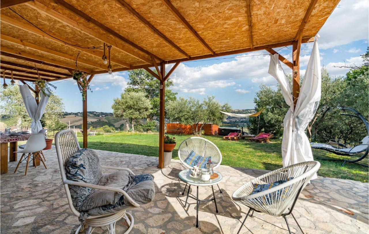 Stunning home in Tolentino with 2 Bedrooms and Internet photo