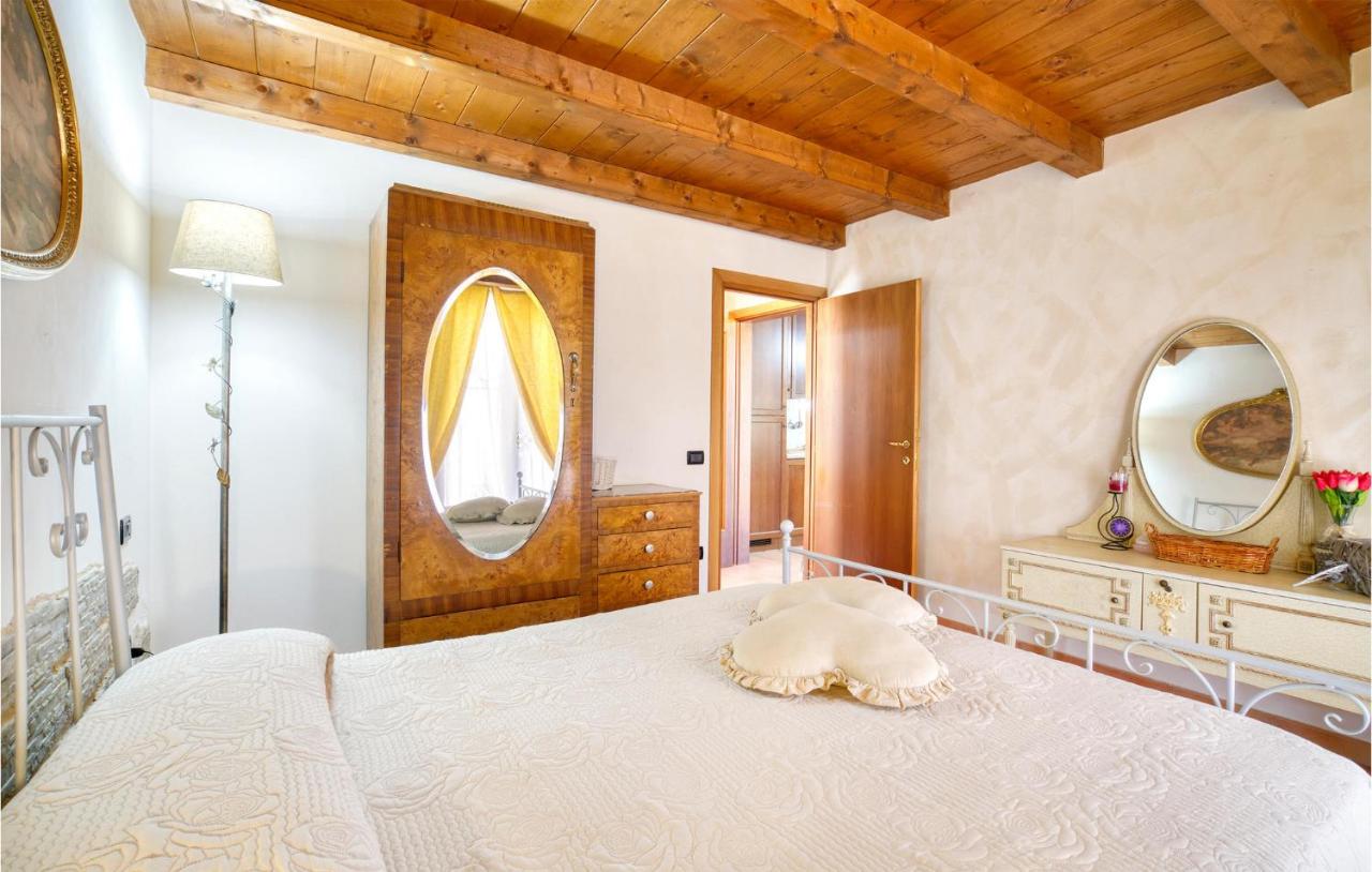 Stunning home in Tolentino with 2 Bedrooms and Internet photo