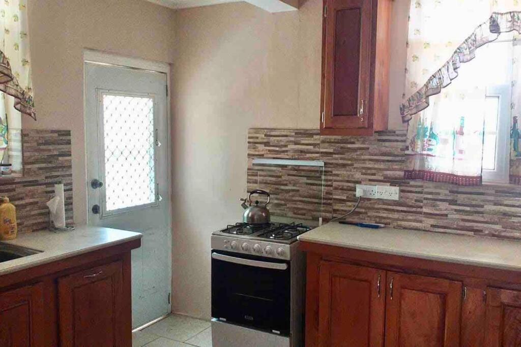 Modern Air Conditioned Home For Family & Adventure - 3