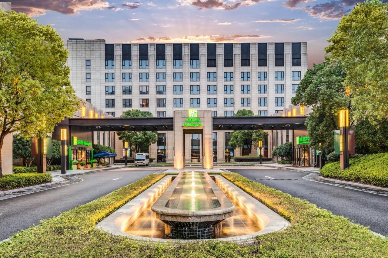 Holiday Inn Shanghai Hongqiao, an IHG Hotel photo