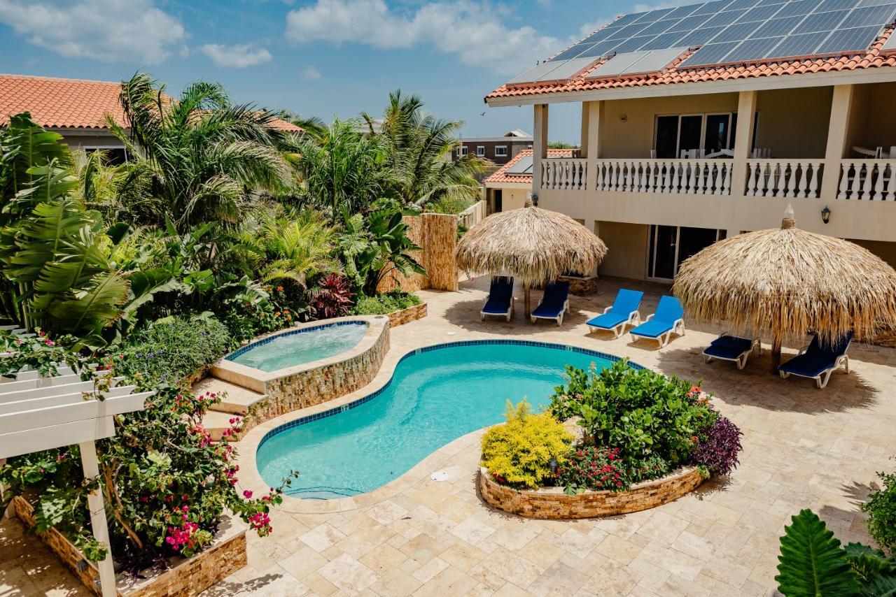 Superb modern 2-bedroom apartment with tropical garden, pool and jacuzzi static_photo