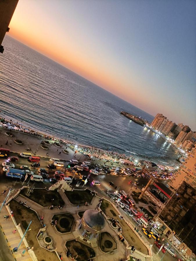 Beach: Lovely 3 bedrooms in Sydibeshr Alexandria family only