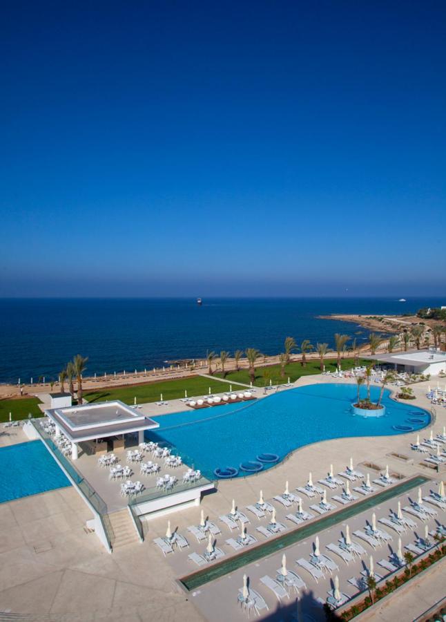 King Evelthon Beach Hotel & Resort photo