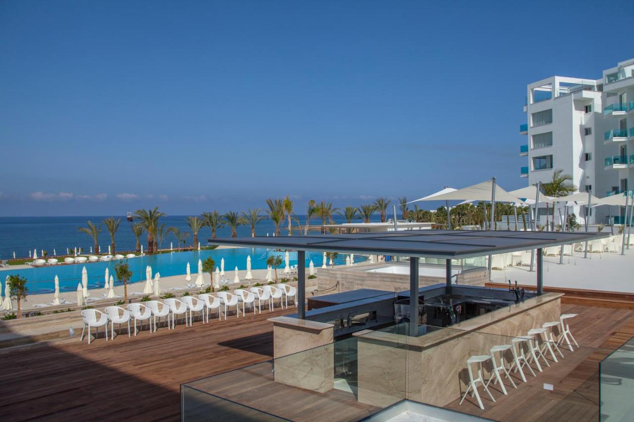 King Evelthon Beach Hotel & Resort photo