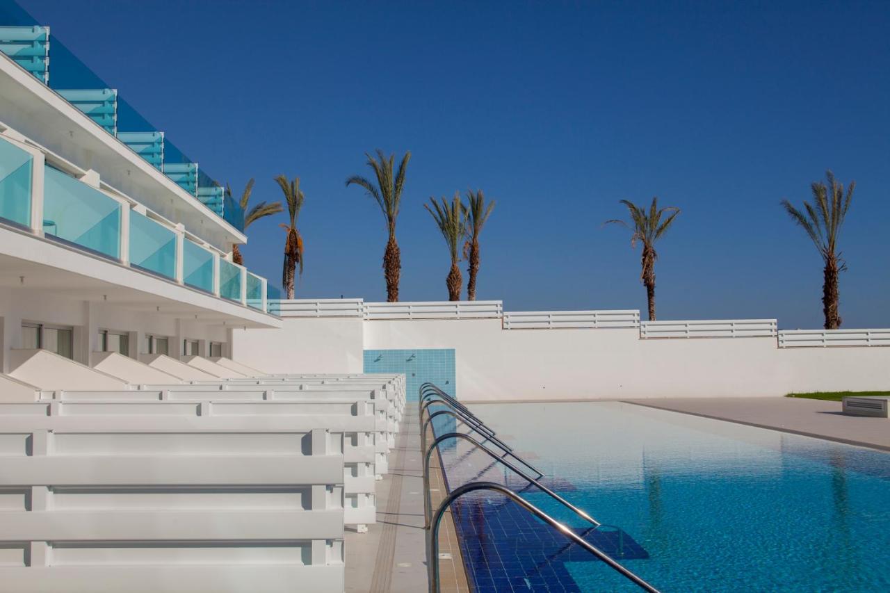King Evelthon Beach Hotel & Resort photo