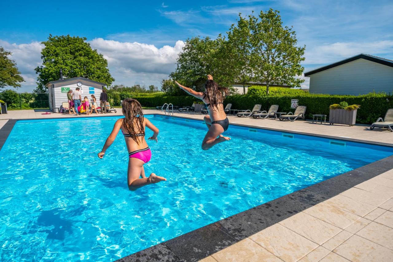 Heated swimming pool: EuroParcs de Woudhoeve