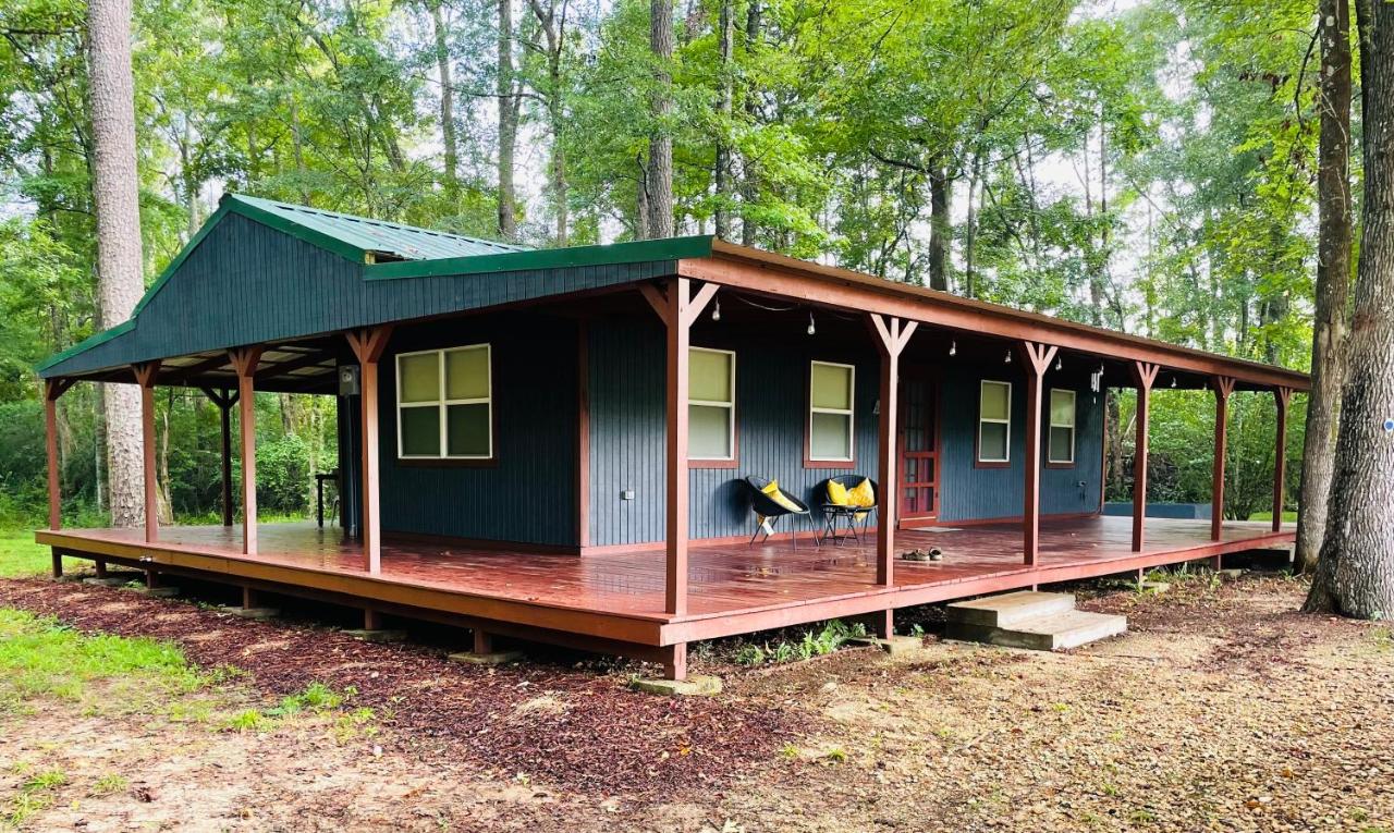 Cabin 2 - Modern Cabin Rentals in Southwest Mississippi at Firefly Lane