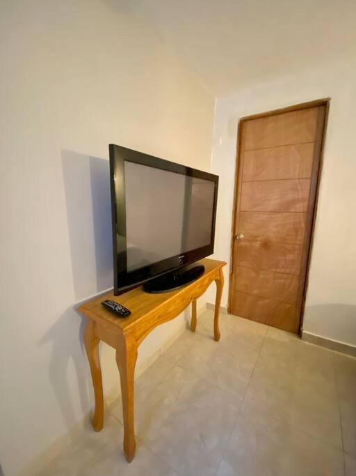 Cozy 3B2Br Centric Location Pool Wifi Van Rental - 3