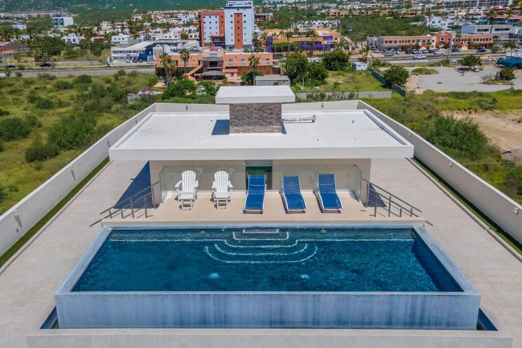 Rooftop swimming pool: Brand new 2 Bedroom 2 Bath condo with rooftop pool Camino Viejo 403