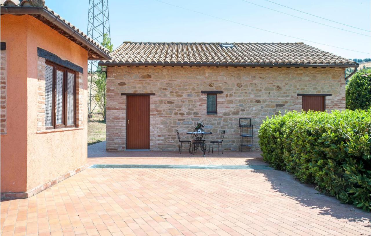 Awesome Home In Tolentino With 6 Bedrooms, Wifi And Outdoor Swimming Pool photo
