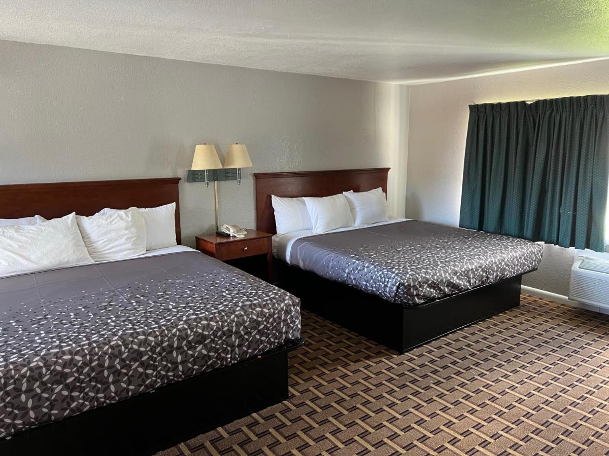 Budget Inn — photo 2