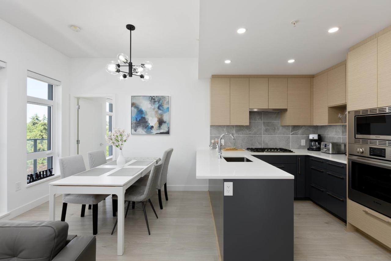 Lovely 2-bedroom condo in Vancouver photo
