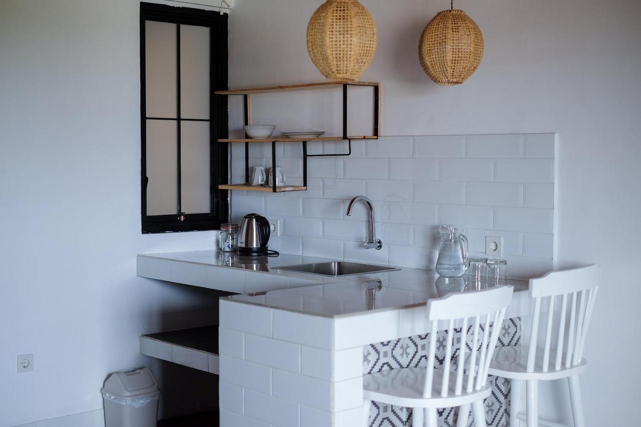 Dip & Doze Living - 3