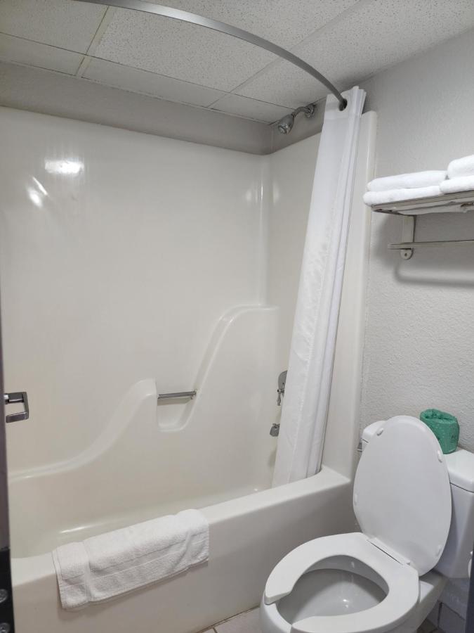 Relax Inn — photo 8