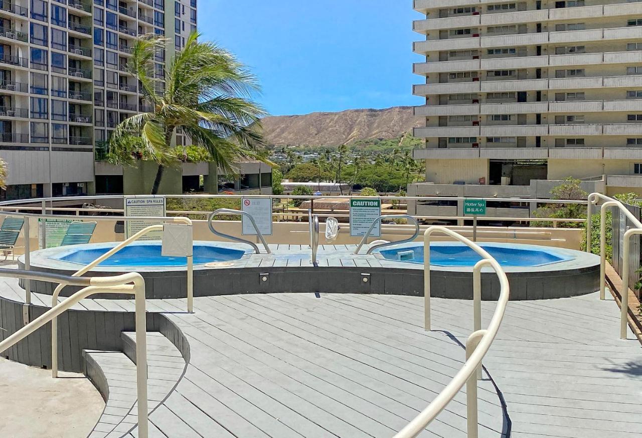 Waikiki Banyan #612-T1 photo