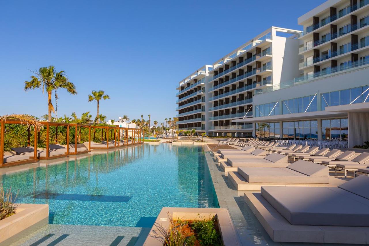 Chrysomare Beach Hotel & Resort photo