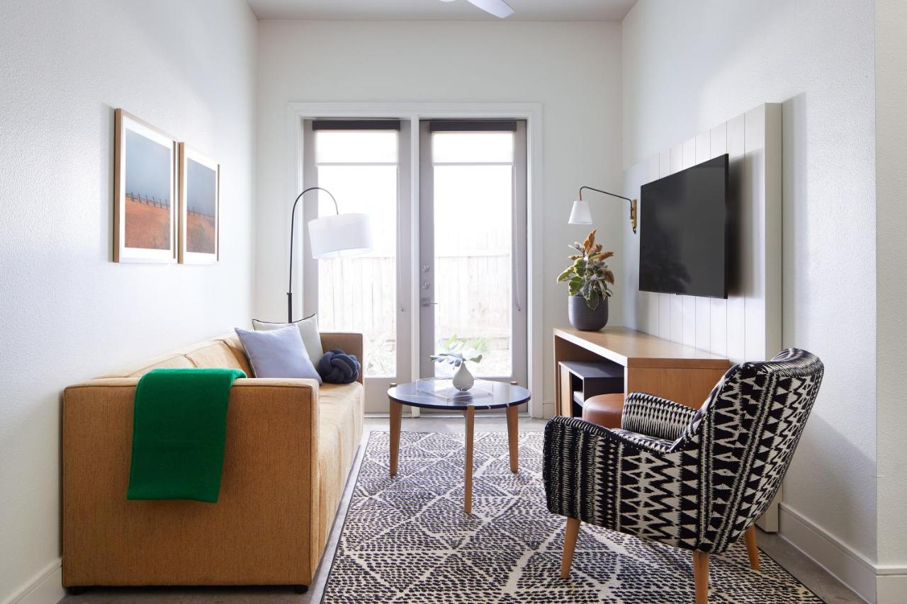 Sentral East Austin at 1614 E Sixth - 2