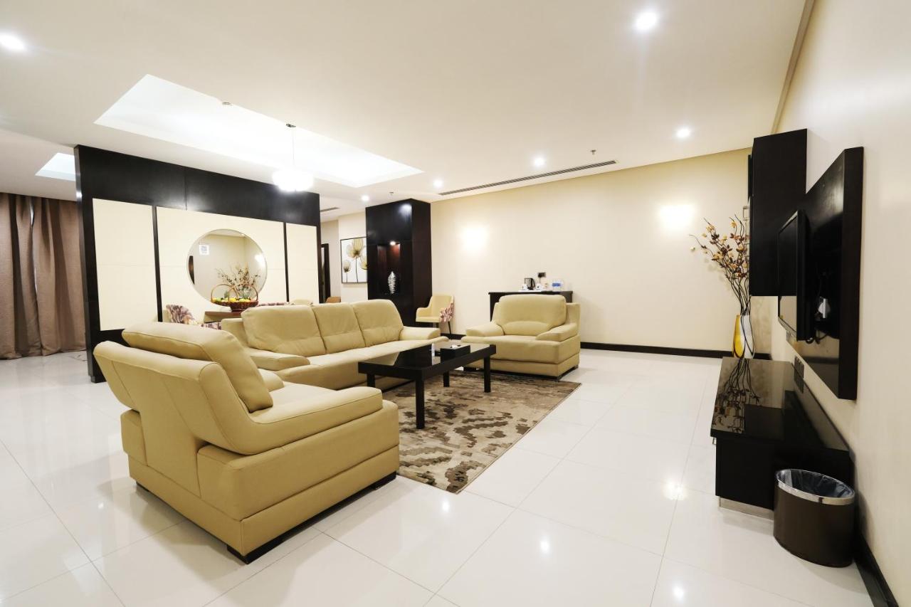 Premier Hotel photo