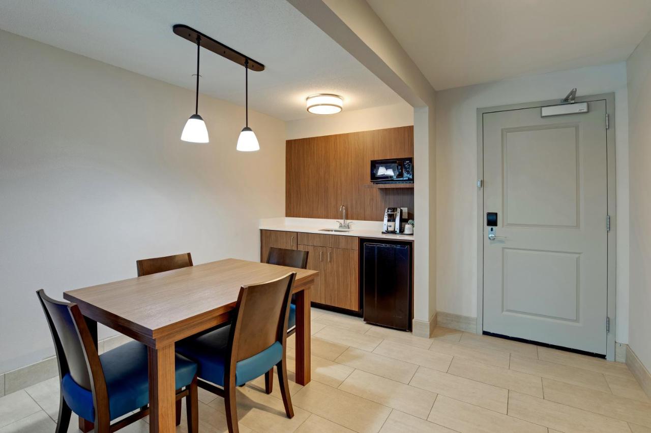 Holiday Inn Express Nashville-Opryland by IHG - 3