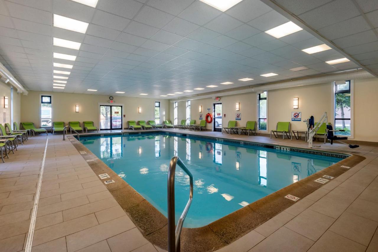 Heated swimming pool: Holiday Inn Bangor, an IHG Hotel