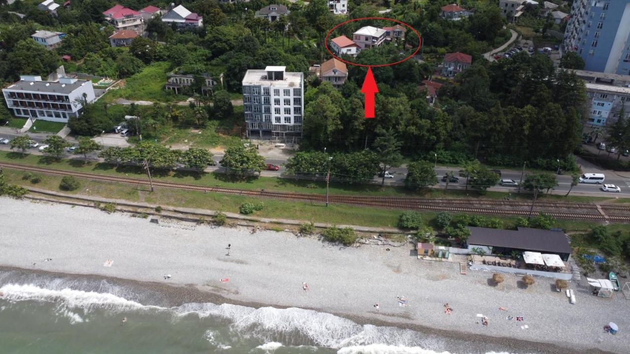 Beach: Guest House Nino