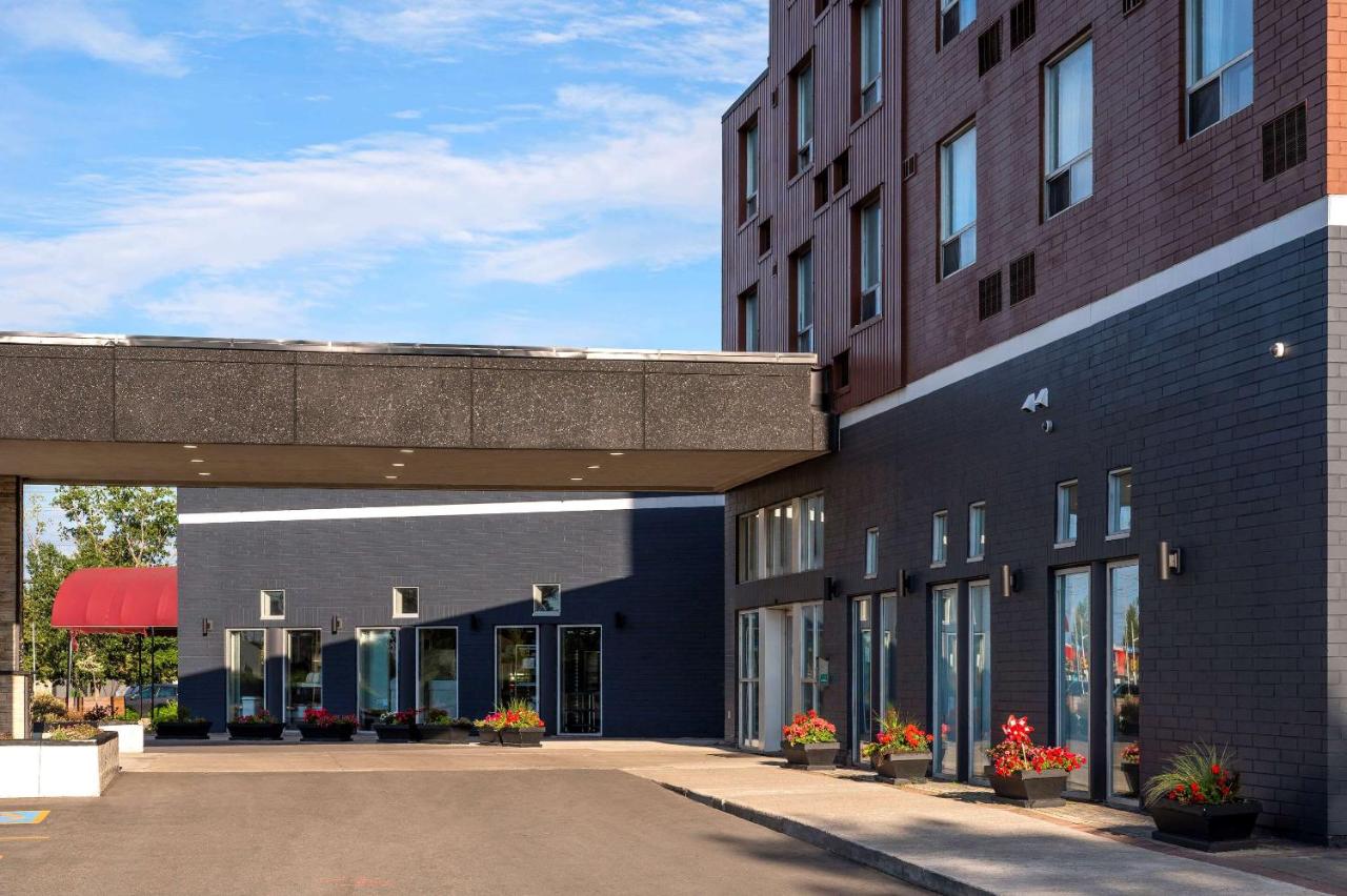 10 Cheap Hotels Near Toronto Airport With Free Shuttle 2023 4 Comfort Hotel Airport North, Toronto – Updated 2023 Prices