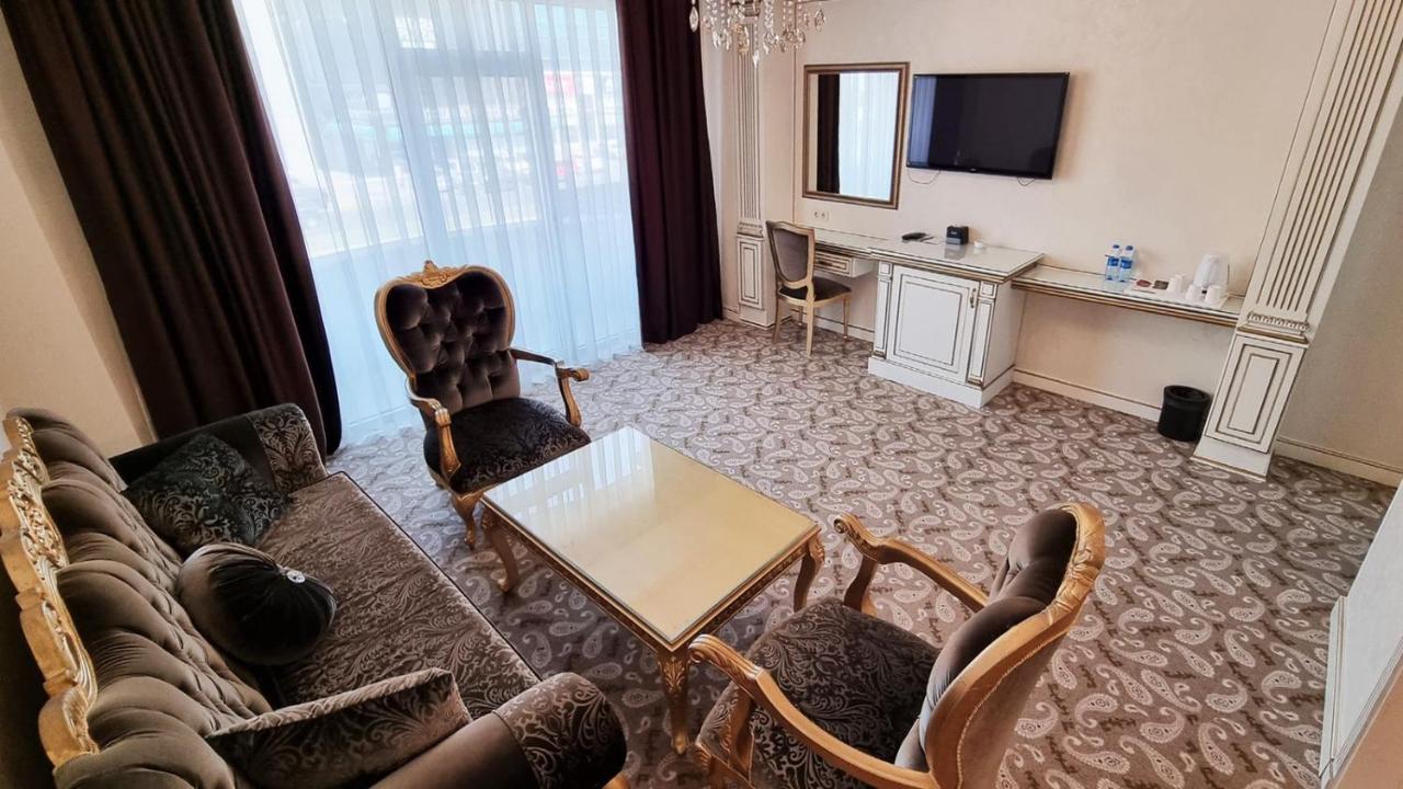Opera Hotel photo