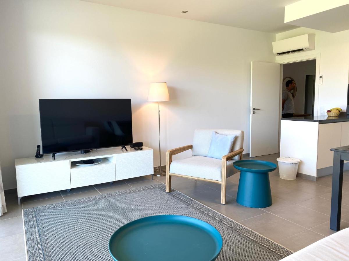 Albufeira Malpique Beach Apartment - 4