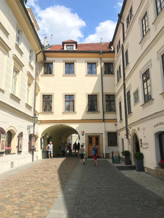 Hotel Metamorphis photo
