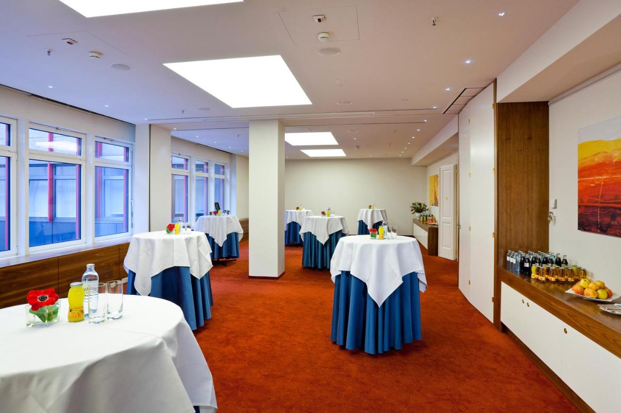 Grand Hotel Wien photo