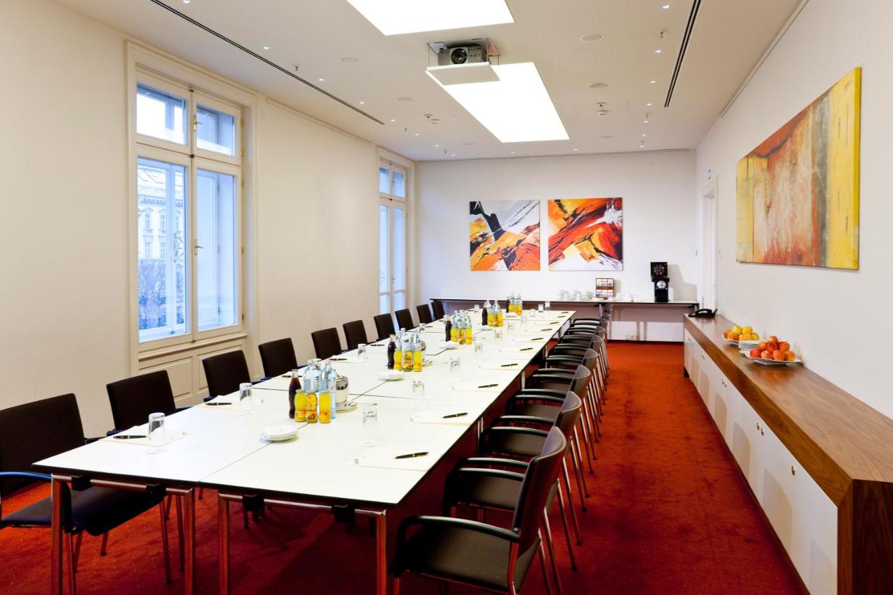 Grand Hotel Wien photo