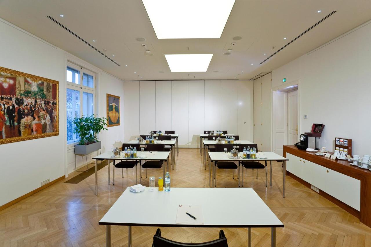 Grand Hotel Wien photo