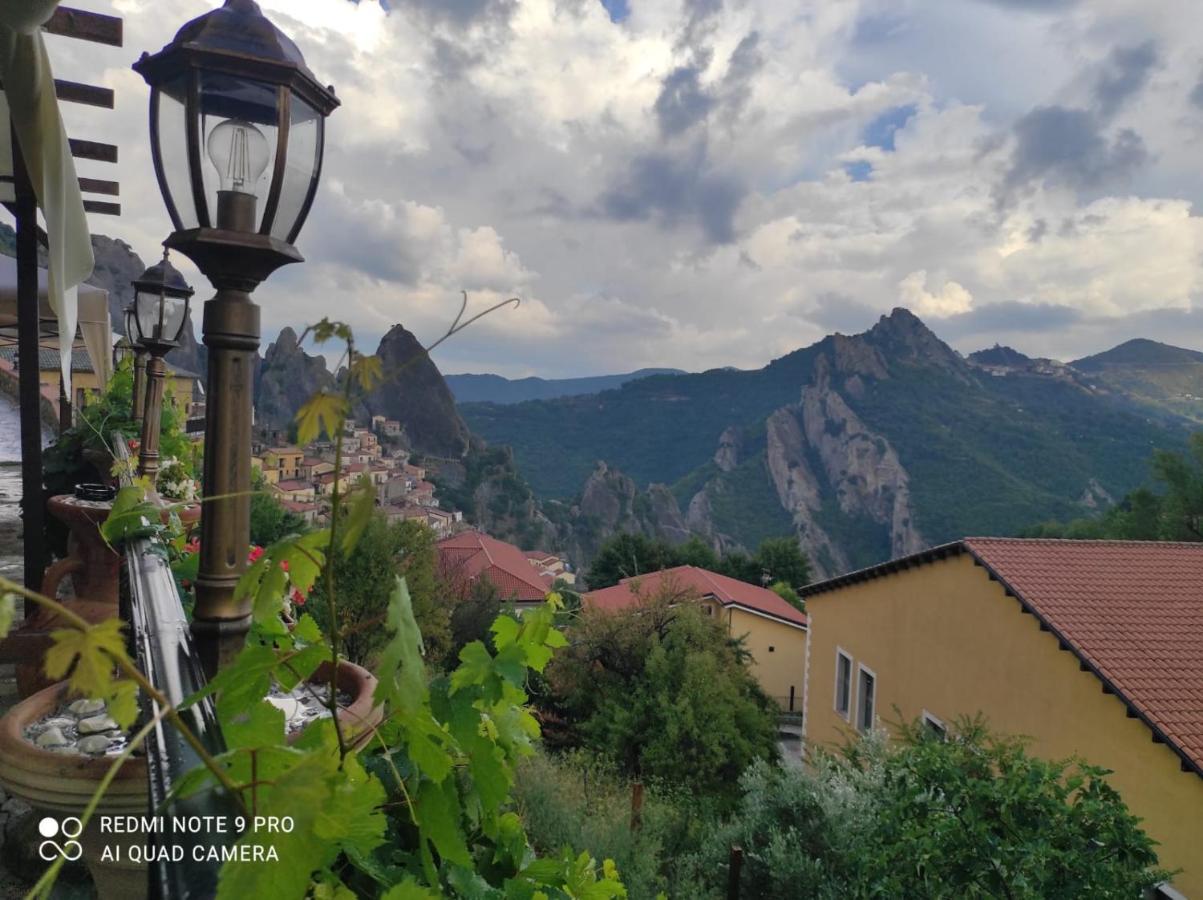 Фото Monserrat