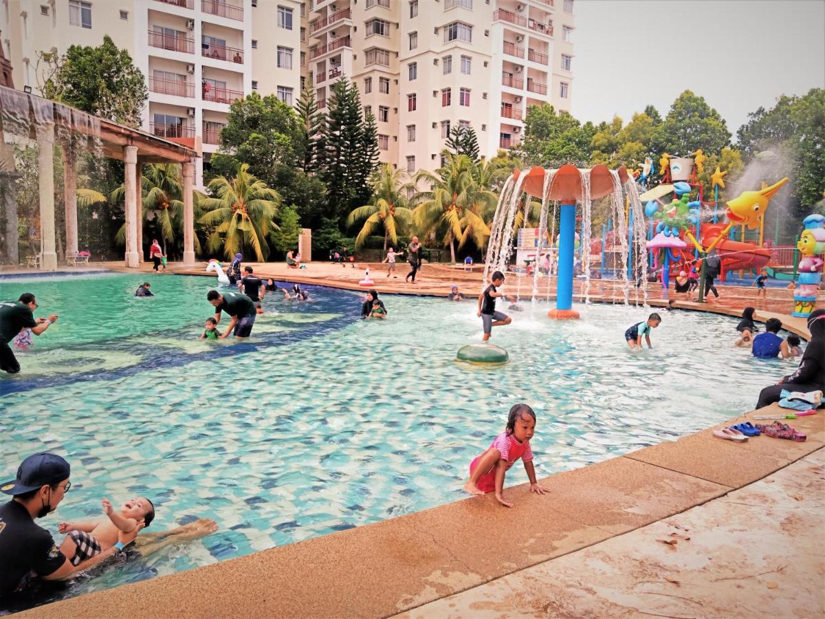 Water park: Sunrise Premium Waterpark Resort @Melaka