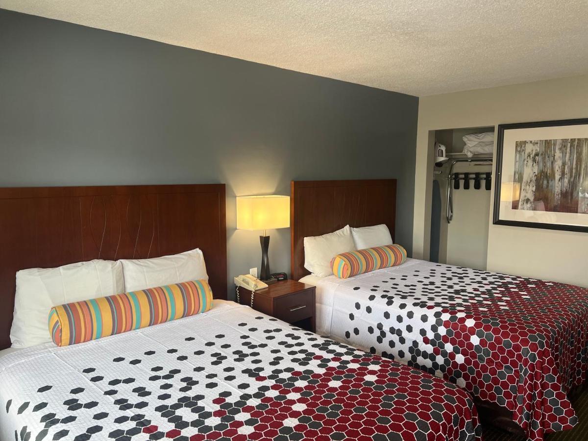 Travelers Inn Eugene University — photo 15