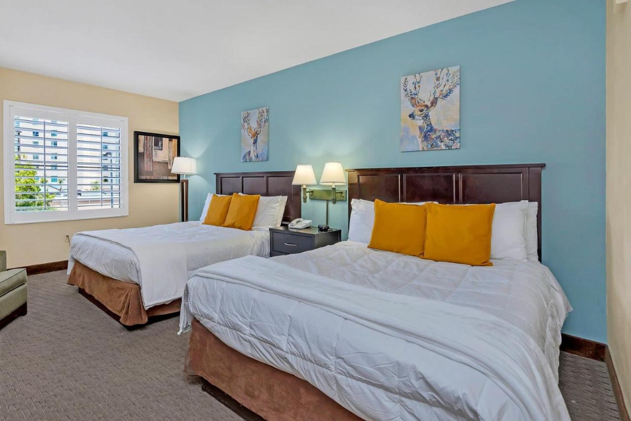 Image: 1BR Suite with Two Queen Beds - Near Disney