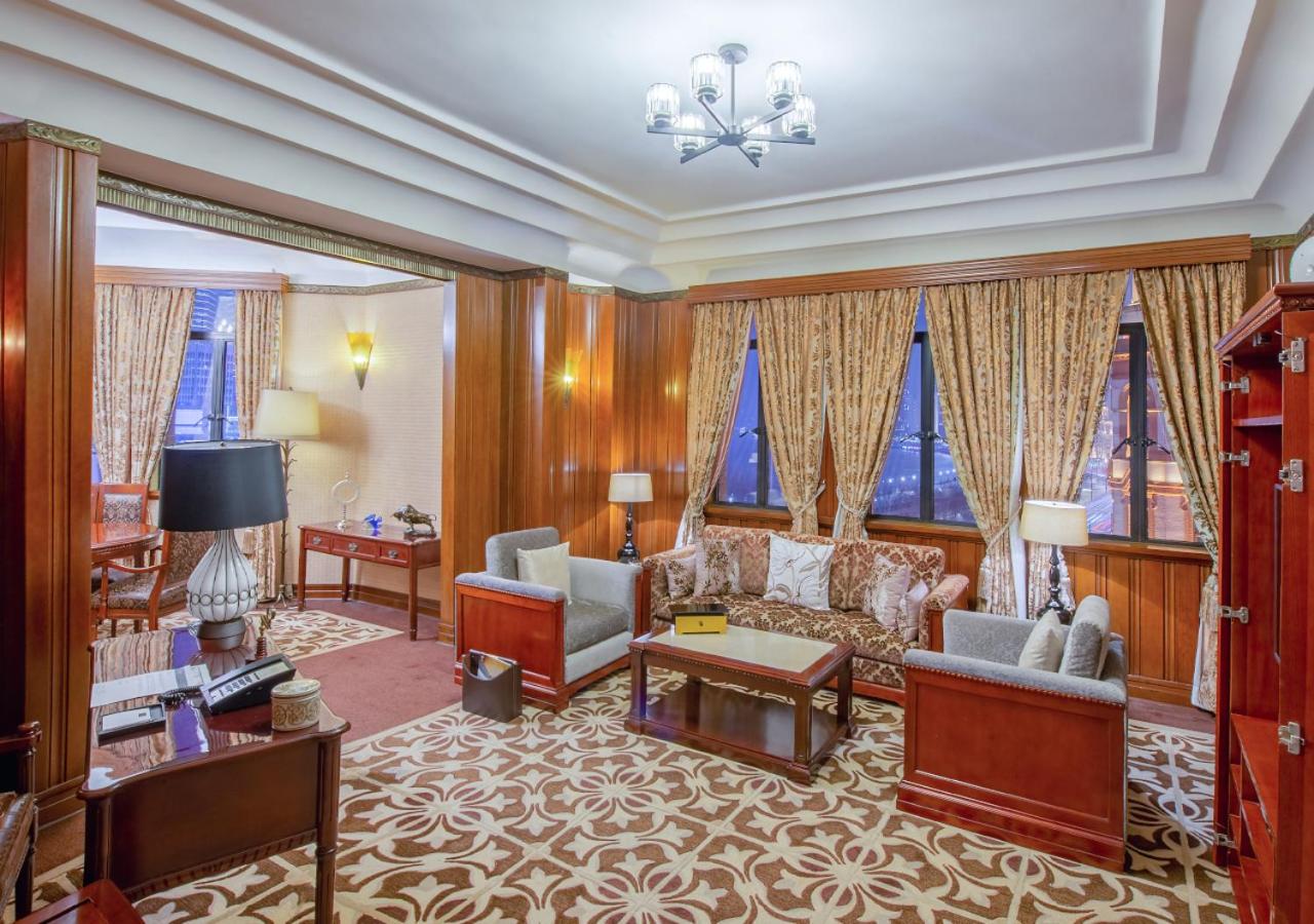 Fairmont Peace Hotel On the Bund (Start your own story with the BUND) photo