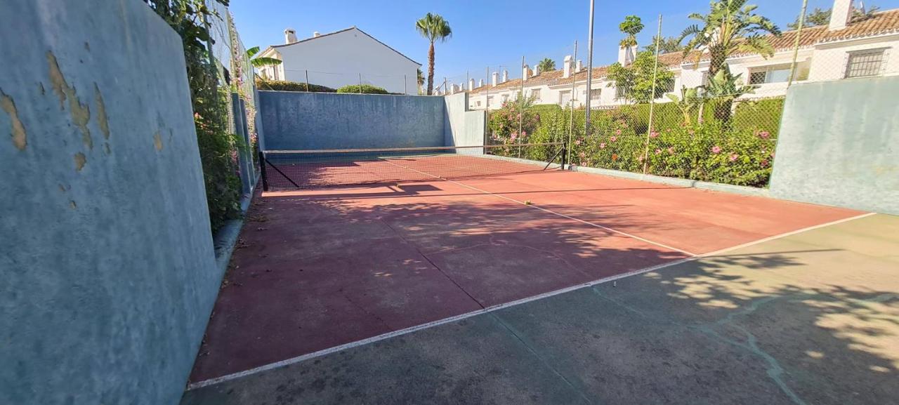 Tennis court: Maison Marbella proche de la mer
