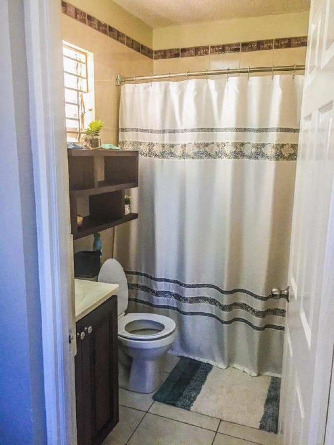 Book a Cozy Getaway: Near Bob Marley Museum - 3