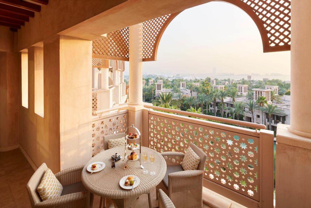 Jumeirah Al Qasr photo