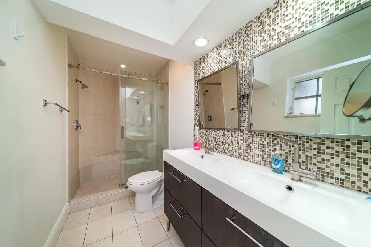 Pool House on the Water 2 - 5