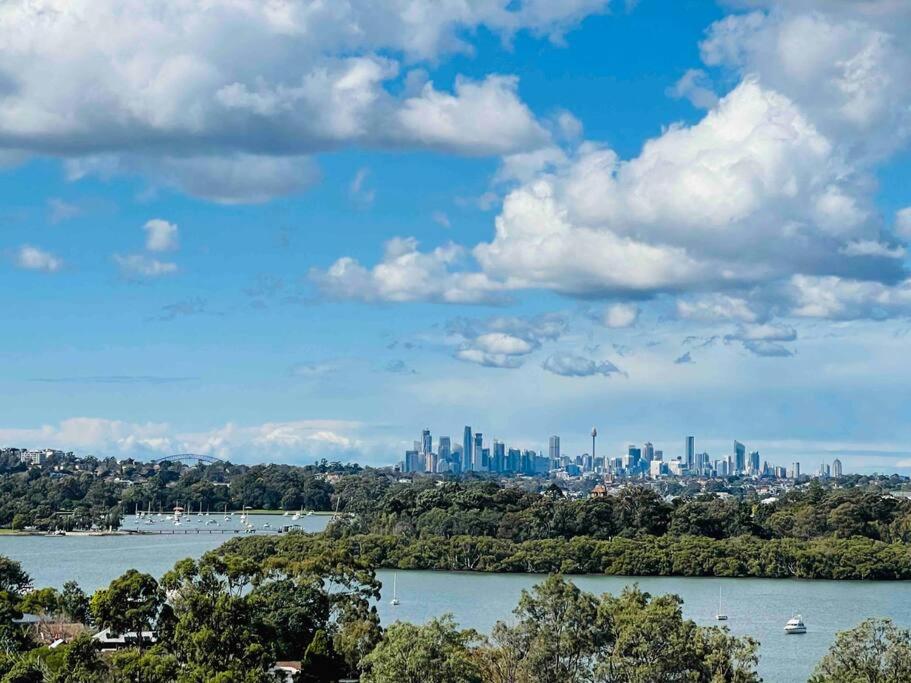 Stunning View 2-Bed 2-Bath Condo (Parking, WiFi)