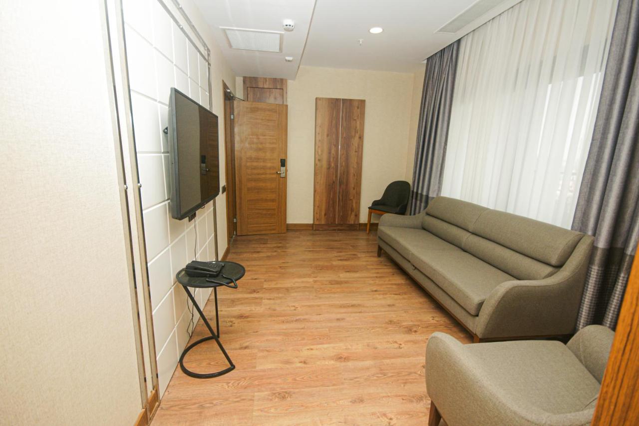 UNITED HOTEL INTERNATIONAL photo