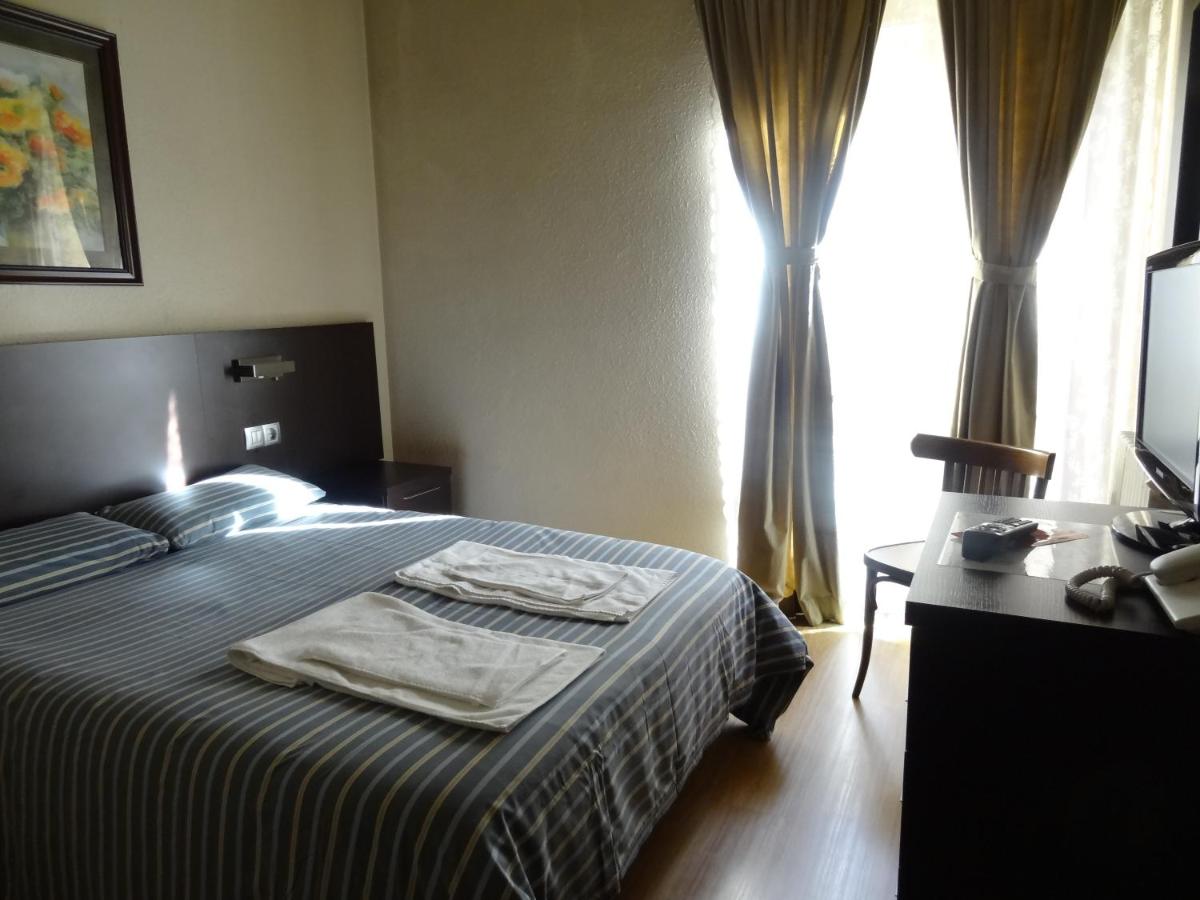 Hostal Cal Forner photo