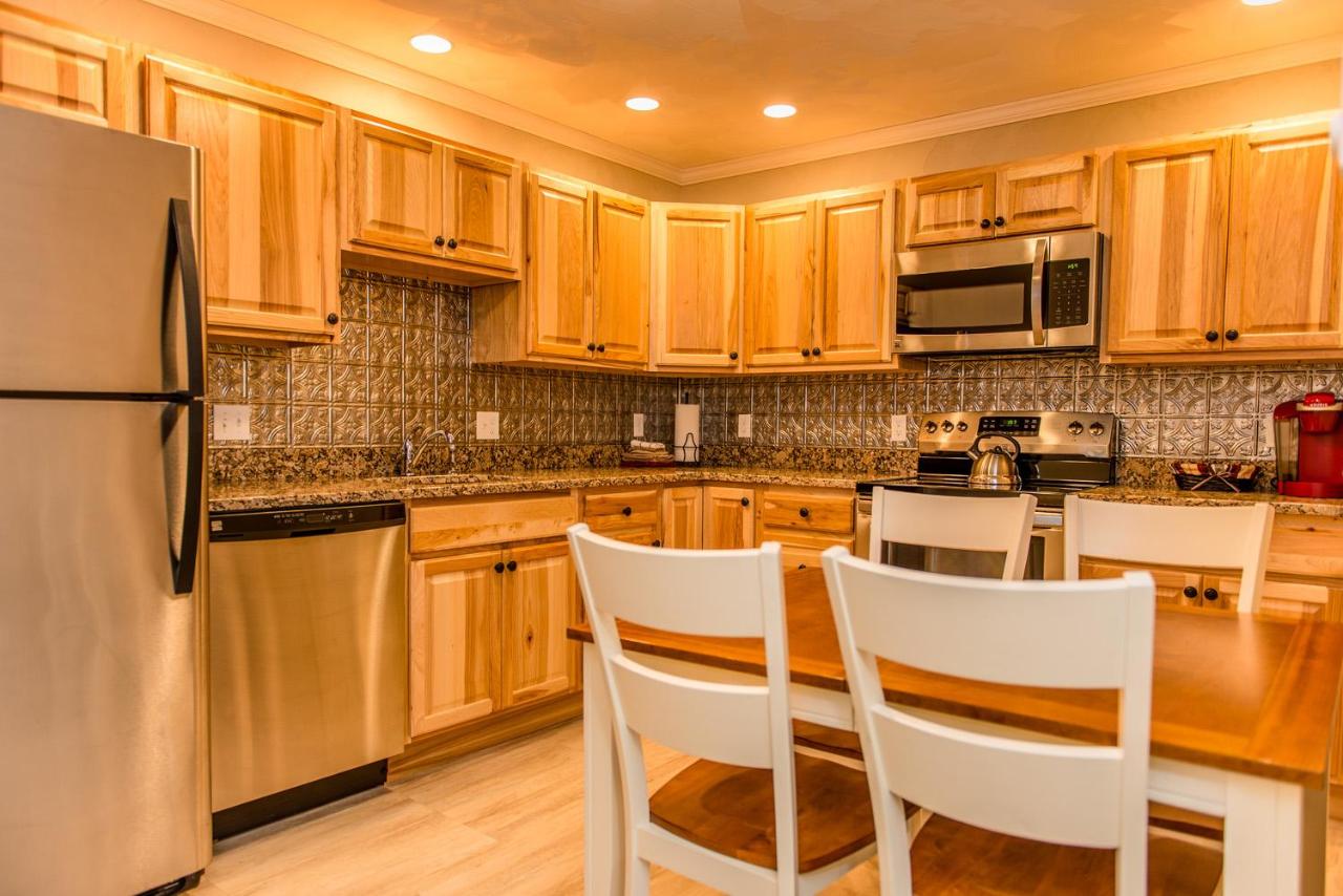 Strictly Moose Luxury Vacation Suites — photo 9
